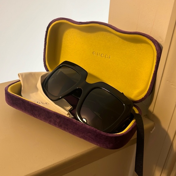 Sunglasses - Picture 1 of 8